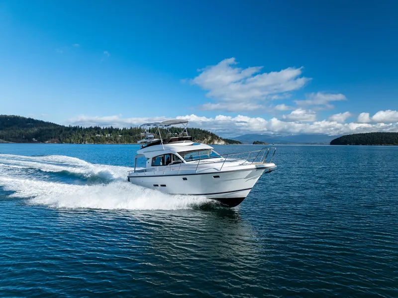 Slide: The Image of Nimbus 405 Flybridge 2024 - 50