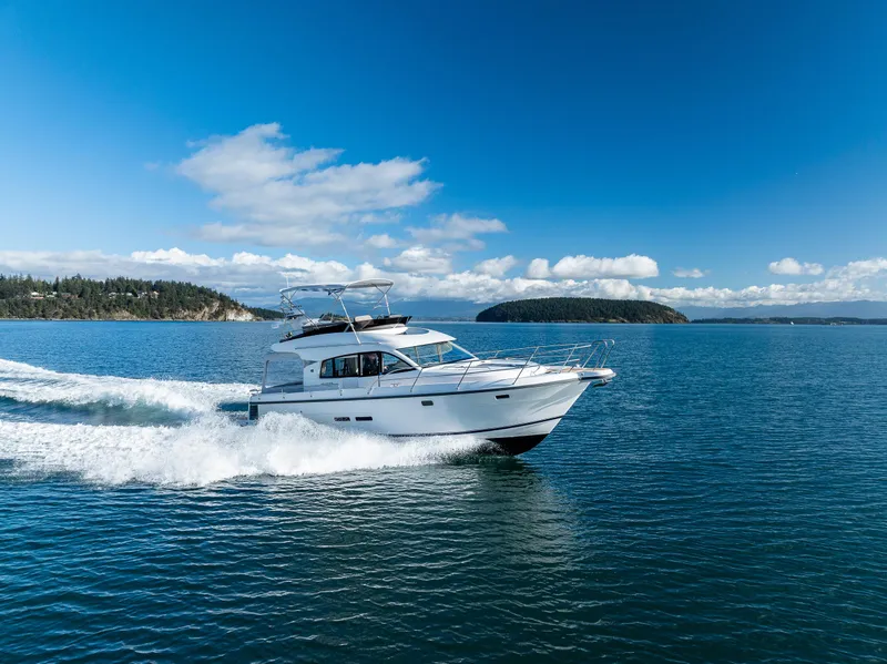 Slide: The Image of Nimbus 405 Flybridge 2024 - 51