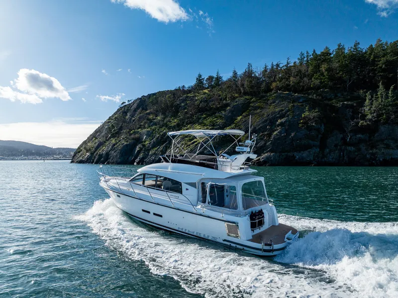 Slide: The Image of Nimbus 405 Flybridge 2024 - 59