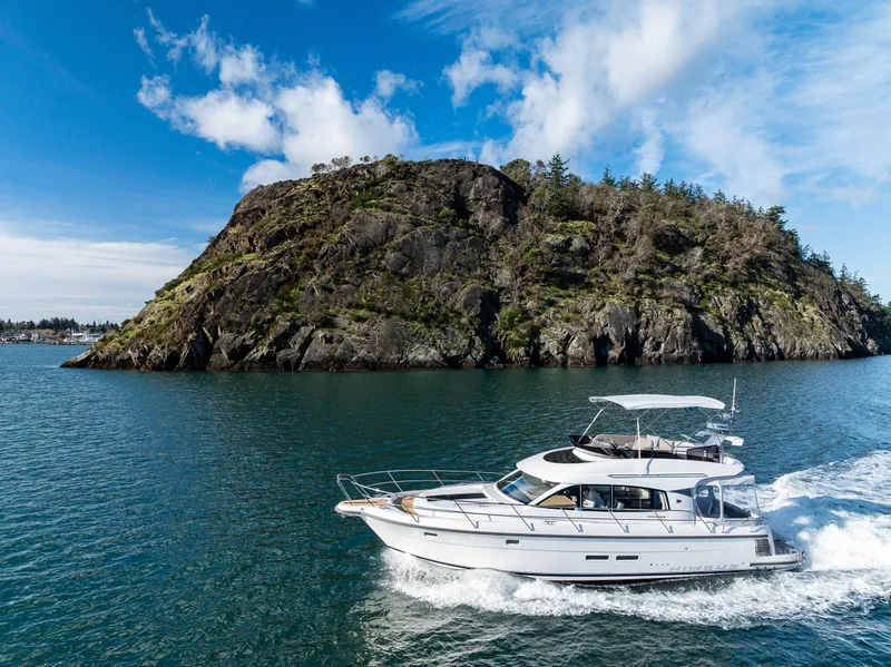 Slide: The Image of Nimbus 405 Flybridge 2024 - 61