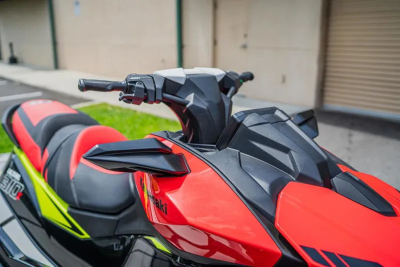 Slide: The Image of Kawasaki Ultra® 310X 2025 - 4