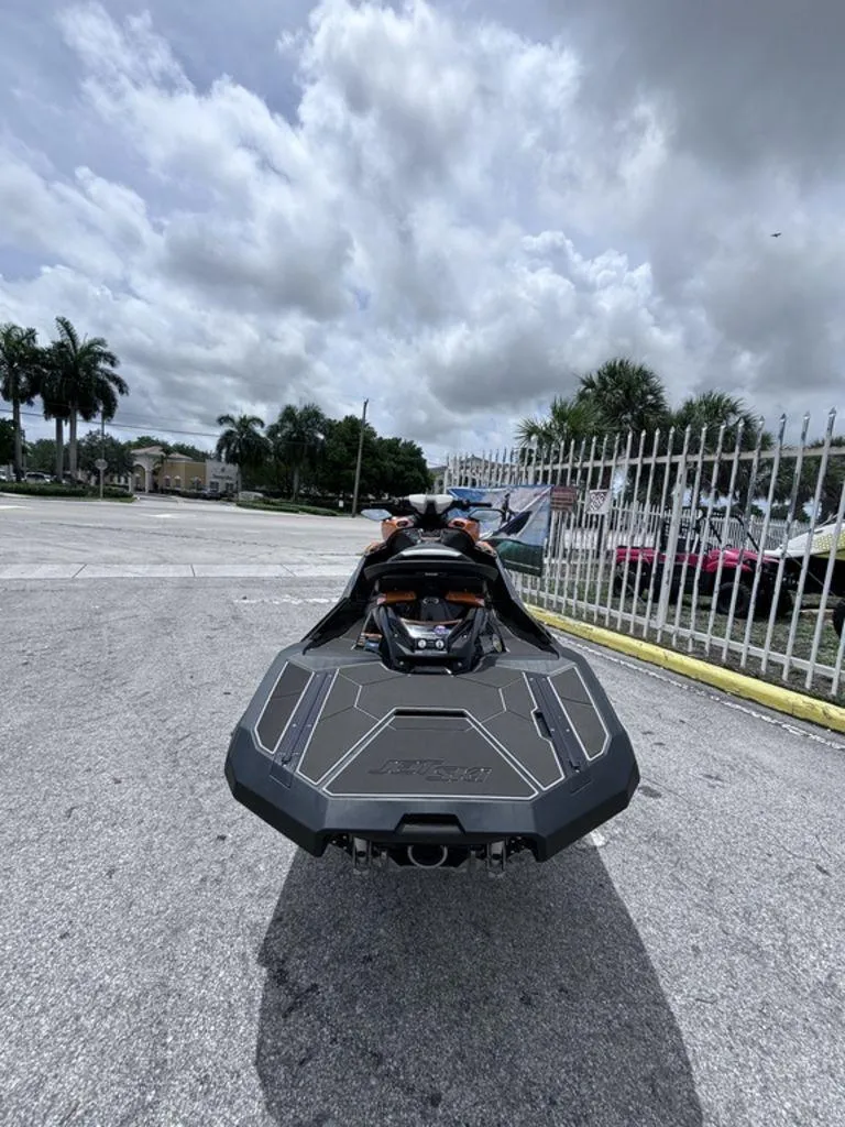 Slide: The Image of Kawasaki Ultra® 160LX-S 2025 - 5