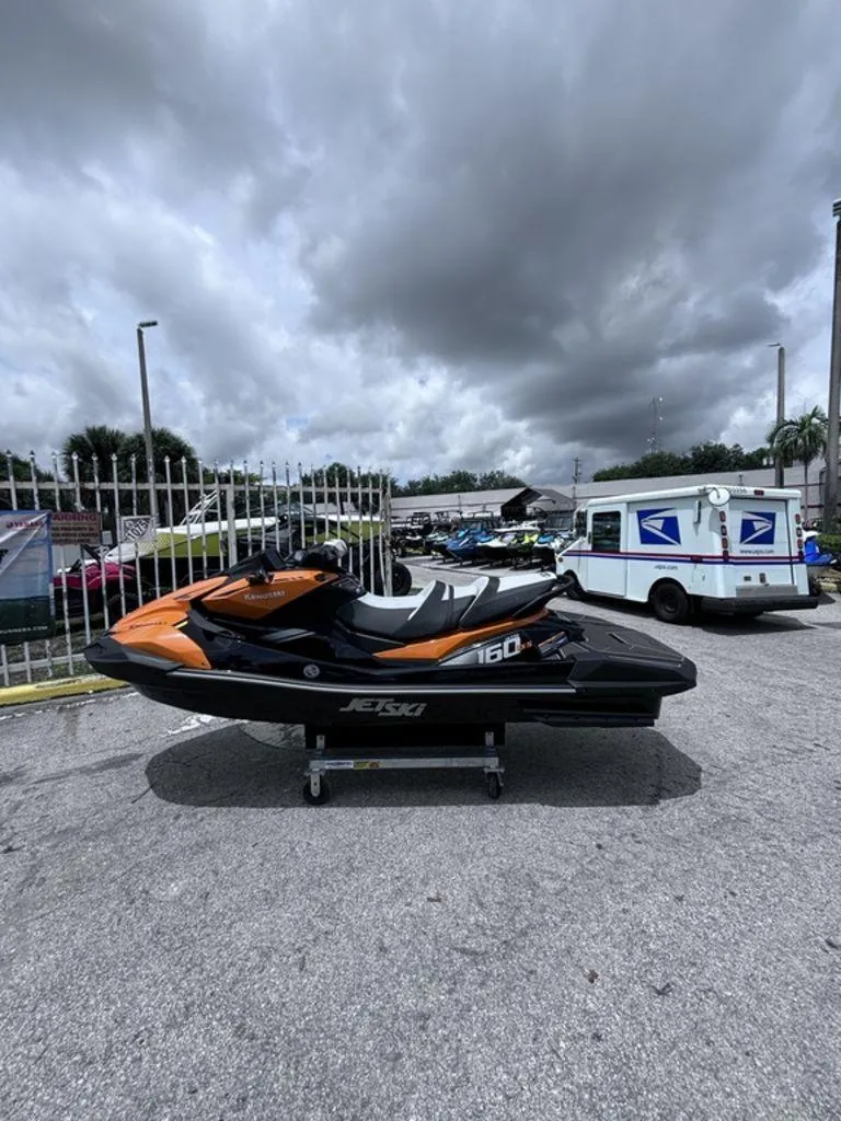 Slide: The Image of Kawasaki Ultra® 160LX-S 2025 - 7