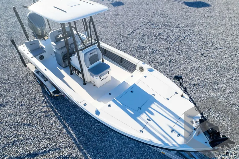 Slide: The Image of Pathfinder 2500 Hybrid 2025 - 70