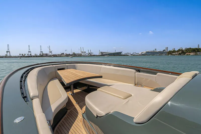 Slide: The Image of Buddy Davis PININFARINA 47 CC 2025 - 60