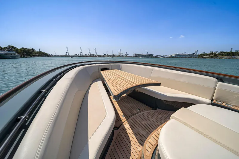 Slide: The Image of Buddy Davis PININFARINA 47 CC 2025 - 61