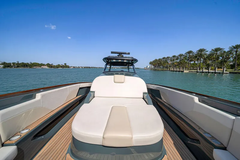 Slide: The Image of Buddy Davis PININFARINA 47 CC 2025 - 62