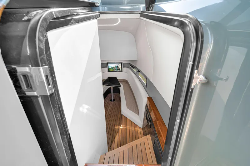 Slide: The Image of Buddy Davis PININFARINA 47 CC 2025 - 82