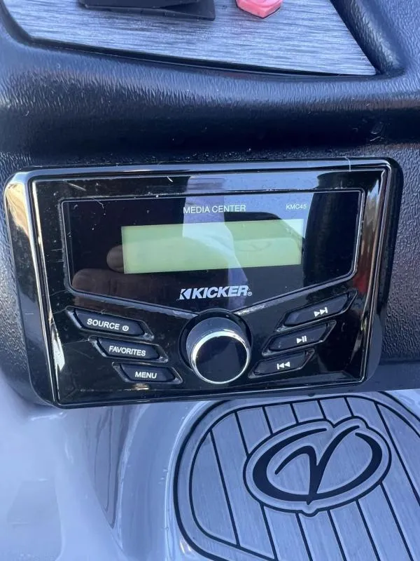 Slide: The Image of Kicker media center in 2024 Veranda VR22RC boat dashboard. - 20
