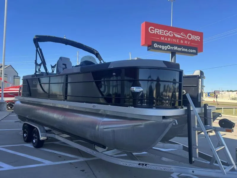Slide: The Image of 2024 Veranda VR22RC pontoon boat at Gregg Orr Marine dealership. - 6