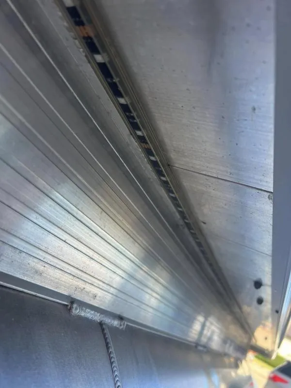 Slide: The Image of Close-up of 2024 Veranda VP25RC aluminum siding detail. - 24