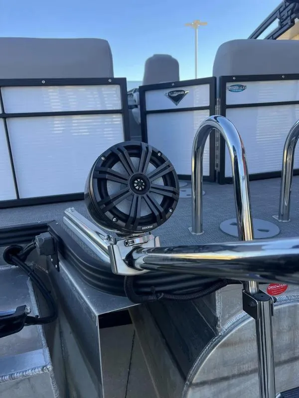 Slide: The Image of Manitou 25 SHP 2022 - 12