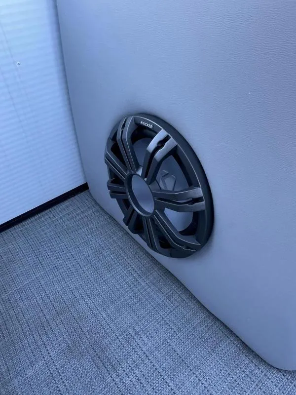 Slide: The Image of Manitou 25 SHP 2022 - 19