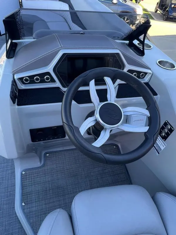 Slide: The Image of Manitou 25 SHP 2022 - 24