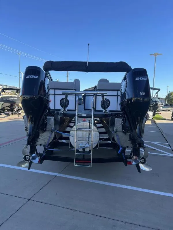 Slide: The Image of Manitou 25 SHP 2022 - 3