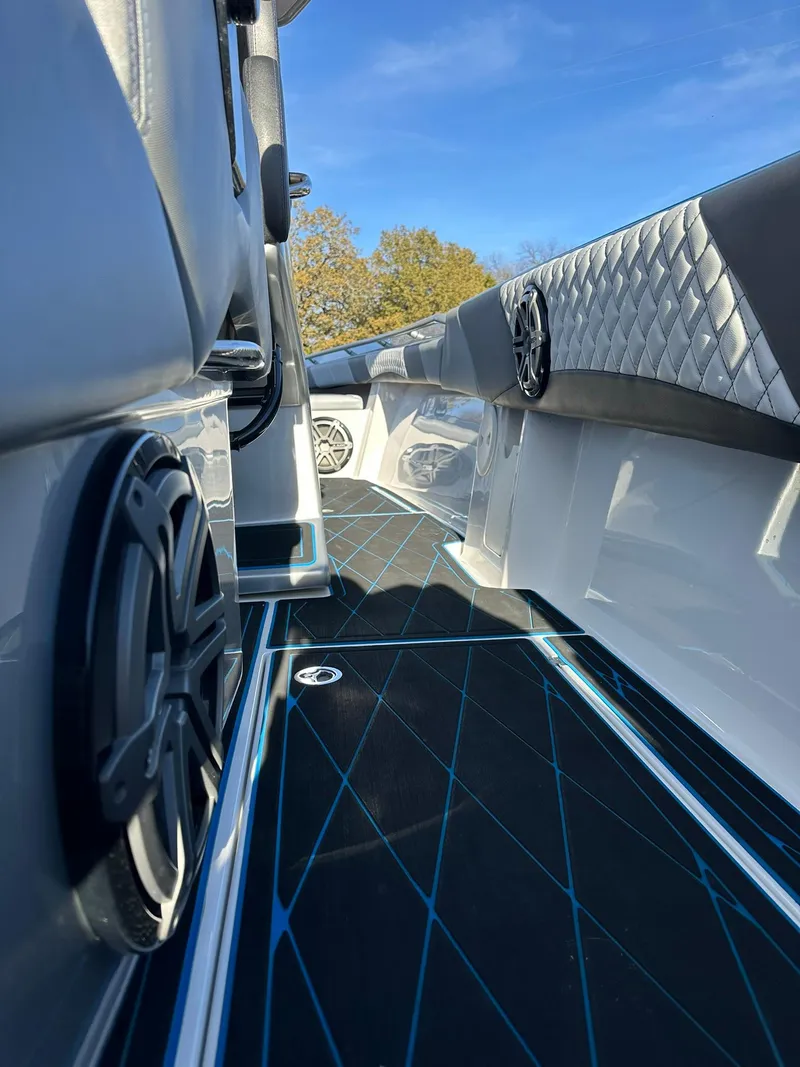 Slide: The Image of Statement 350 Open 2020 - 52