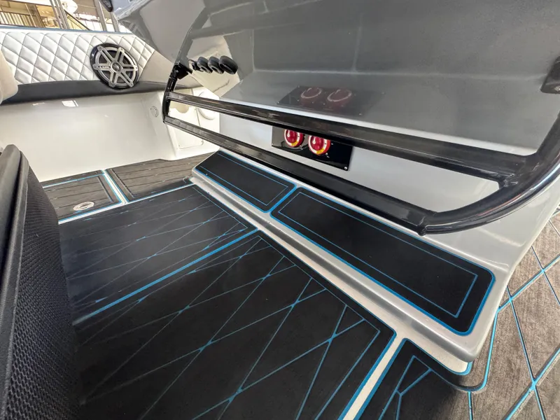 Slide: The Image of Statement 350 Open 2020 - 64