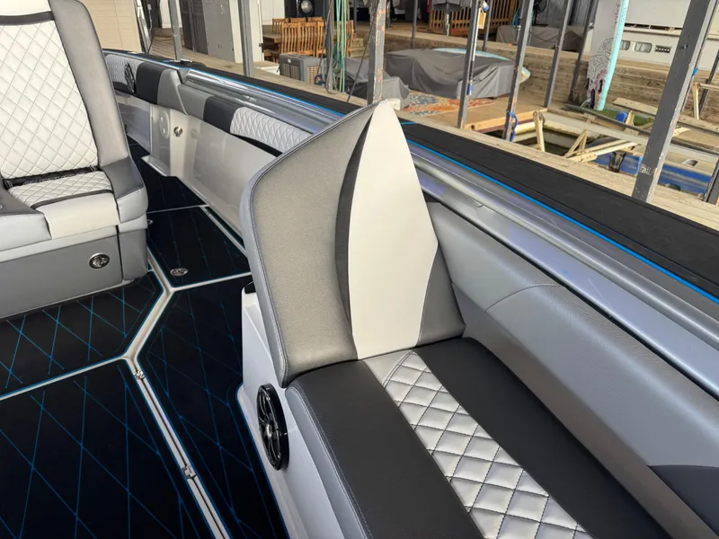 Slide: The Image of Statement 350 Open 2020 - 84