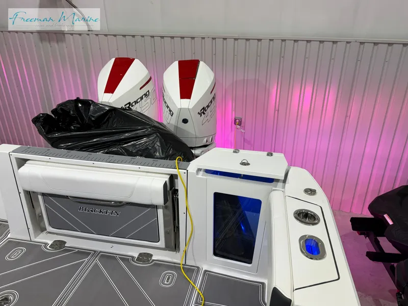 Slide: The Image of Blackfin 332 CC 2022 - 110