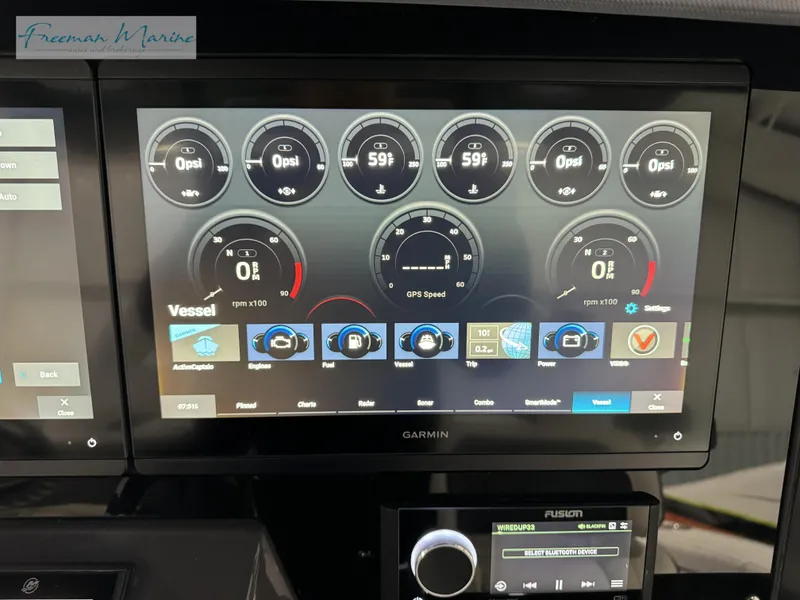 Slide: The Image of Blackfin 332 CC 2022 - 119