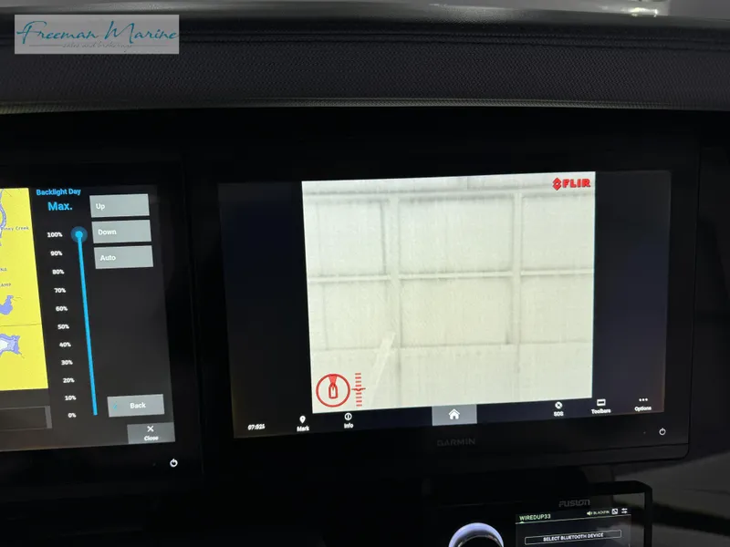 Slide: The Image of Blackfin 332 CC 2022 - 124