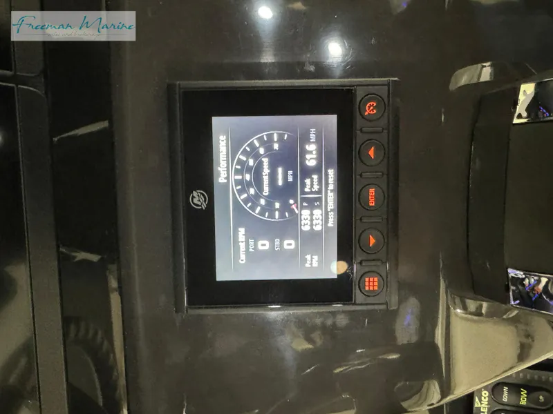 Slide: The Image of Blackfin 332 CC 2022 - 127