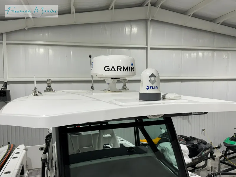 Slide: The Image of Blackfin 332 CC 2022 - 87