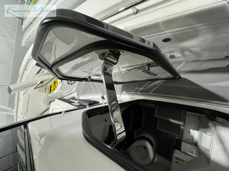 Slide: The Image of Blackfin 332 CC 2022 - 92