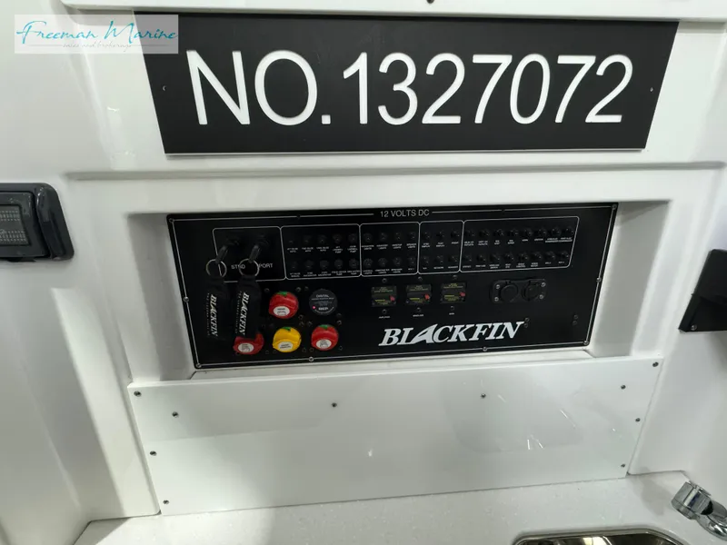 Slide: The Image of Blackfin 332 CC 2022 - 94