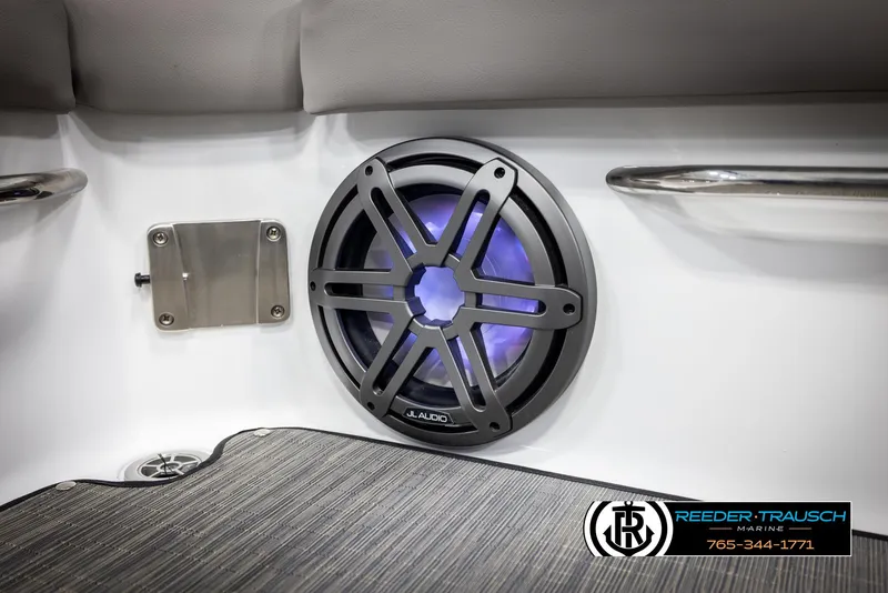 Slide: The Image of Speaker system in 2025 Four Winns HD5 boat interior, featuring JL Audio and Reeder-Trausch Marine branding. - 45