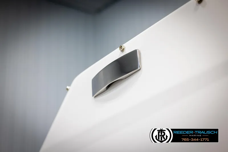 Slide: The Image of Four Winns HD5 2025 - 75