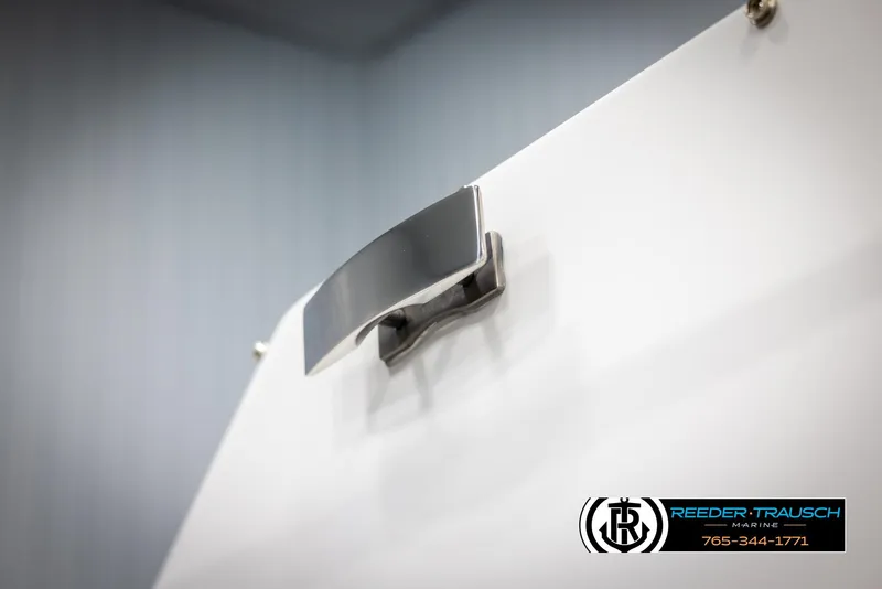 Slide: The Image of Four Winns HD5 2025 - 76