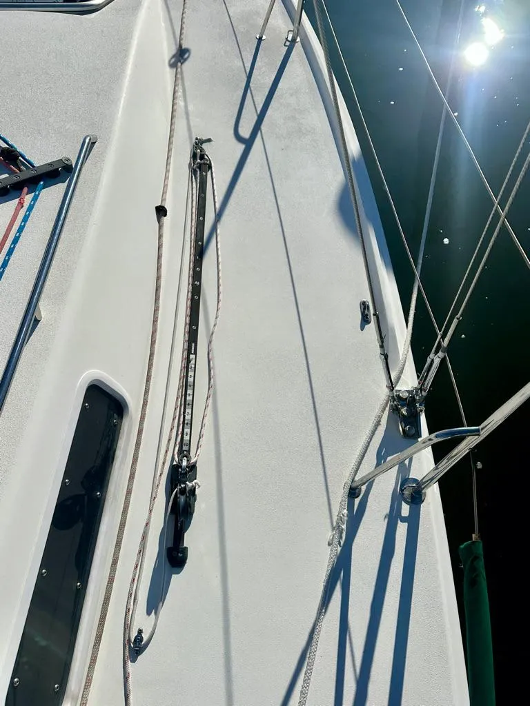 Slide: The Image of 2006 J Boats J/92S deck with rigging and sunlight reflections. - 14