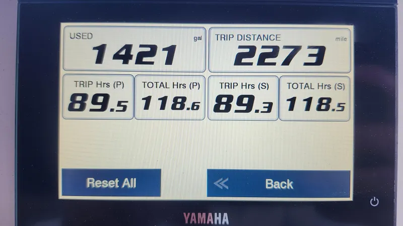 Slide: The Image of Edgewater 280CX Crossover 2023 - 60