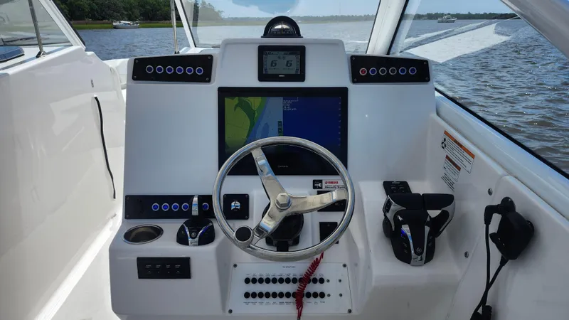 Slide: The Image of Edgewater 280CX Crossover 2023 - 71