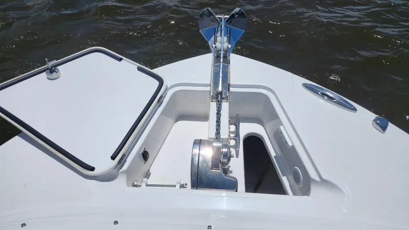 Slide: The Image of Edgewater 280CX Crossover 2023 - 75