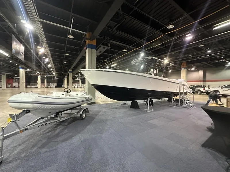 Slide: The Image of Custom Black Edition - 6