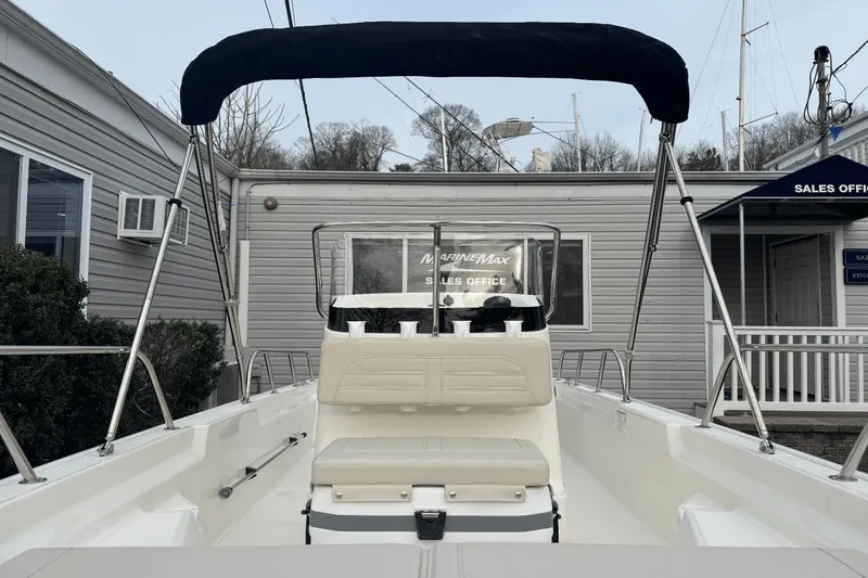 Slide: The Image of Boston Whaler 150 Montauk 2025 - 11