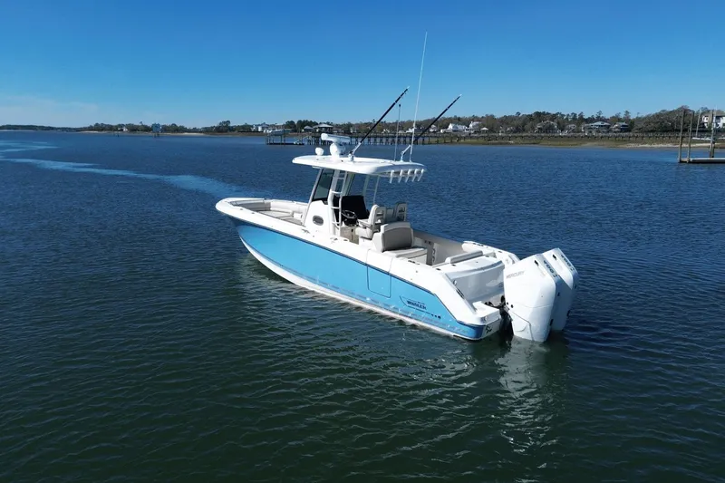 Slide: The Image of Boston Whaler 330 Outrage 2025 - 7