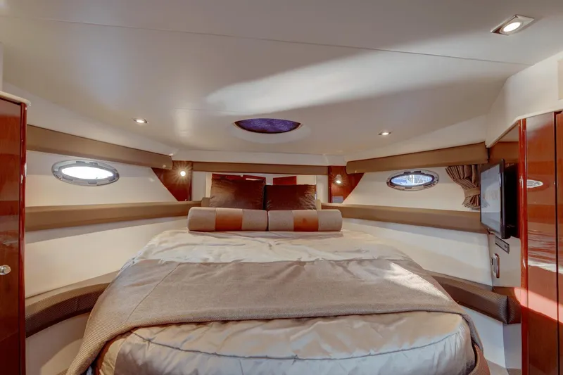 Slide: The Image of Meridian 391 SEDAN - DUAL HELM 2016 - 10