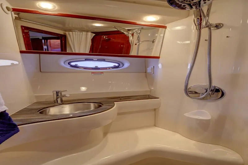 Slide: The Image of Meridian 391 SEDAN - DUAL HELM 2016 - 16