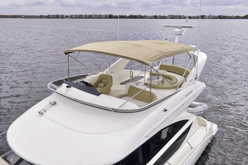Slide: The Image of Meridian 391 SEDAN - DUAL HELM 2016 - 2