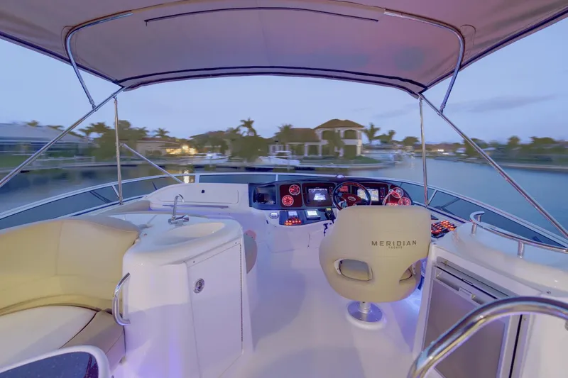 Slide: The Image of Meridian 391 SEDAN - DUAL HELM 2016 - 23