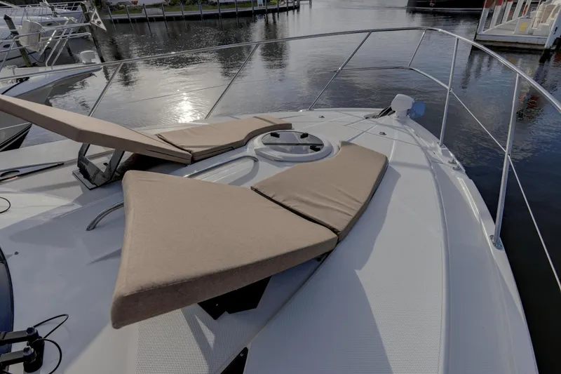 Slide: The Image of Meridian 391 SEDAN - DUAL HELM 2016 - 27