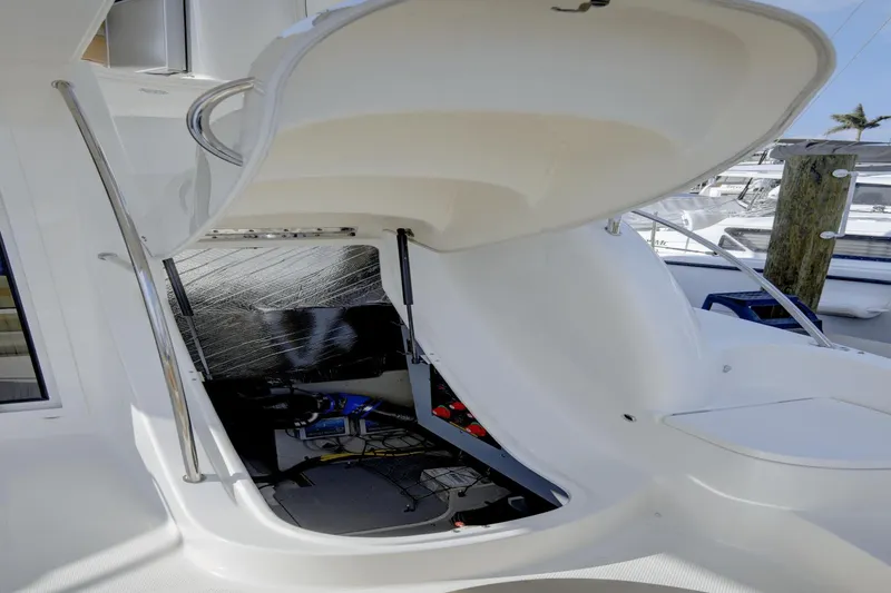 Slide: The Image of Meridian 391 SEDAN - DUAL HELM 2016 - 28