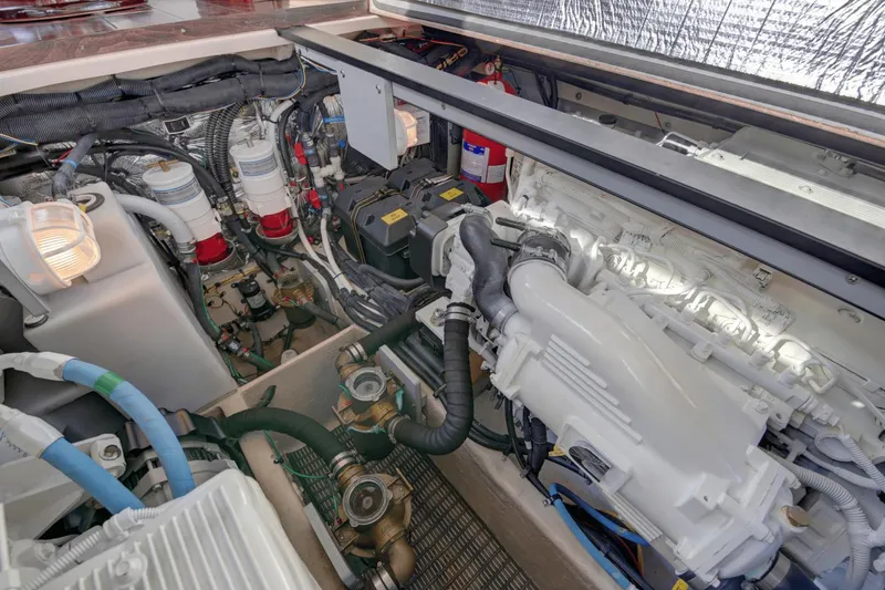 Slide: The Image of Meridian 391 SEDAN - DUAL HELM 2016 - 33