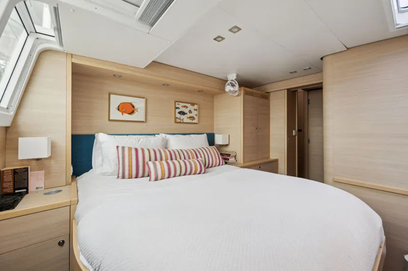 Slide: The Image of Lagoon 620 2014 - 100