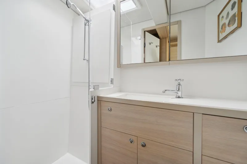 Slide: The Image of Lagoon 620 2014 - 101