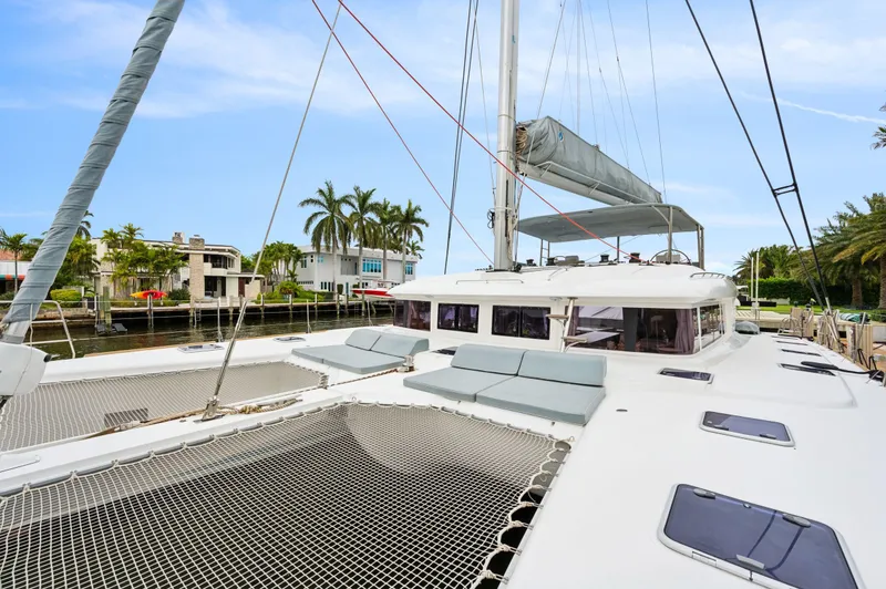 Slide: The Image of Lagoon 620 2014 - 114