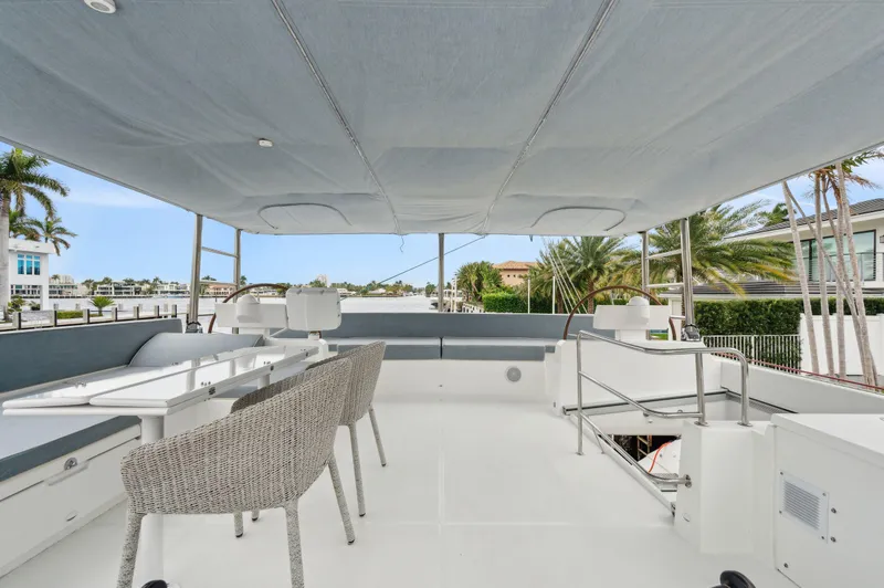 Slide: The Image of Lagoon 620 2014 - 53